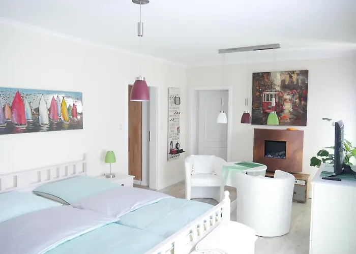 Ferienzimmer Weltenbummler,rheinsberg Pansiyon