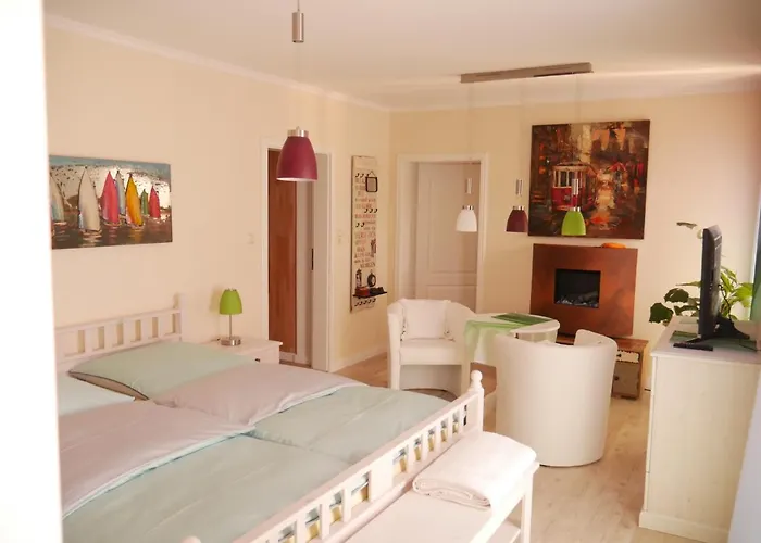 Ferienzimmer Weltenbummler,rheinsberg * راينزبرج